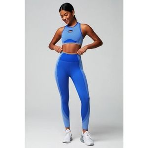 New Fabletics Unstoppable 2 piece seamless fusion outfit blue size M